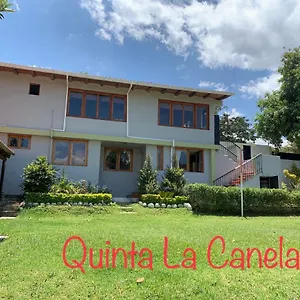  Guest house La Canela Ecuador